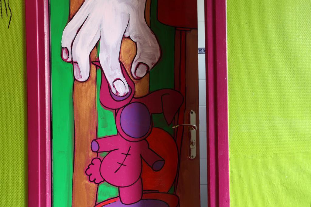 Woodstock Montmartre By Hiphophostels Parijs